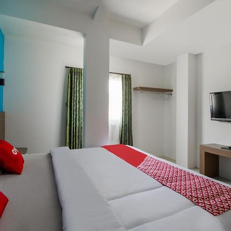 Oyo Flagship 3753 Cassa Dua Hotel Cimahi Exterior foto