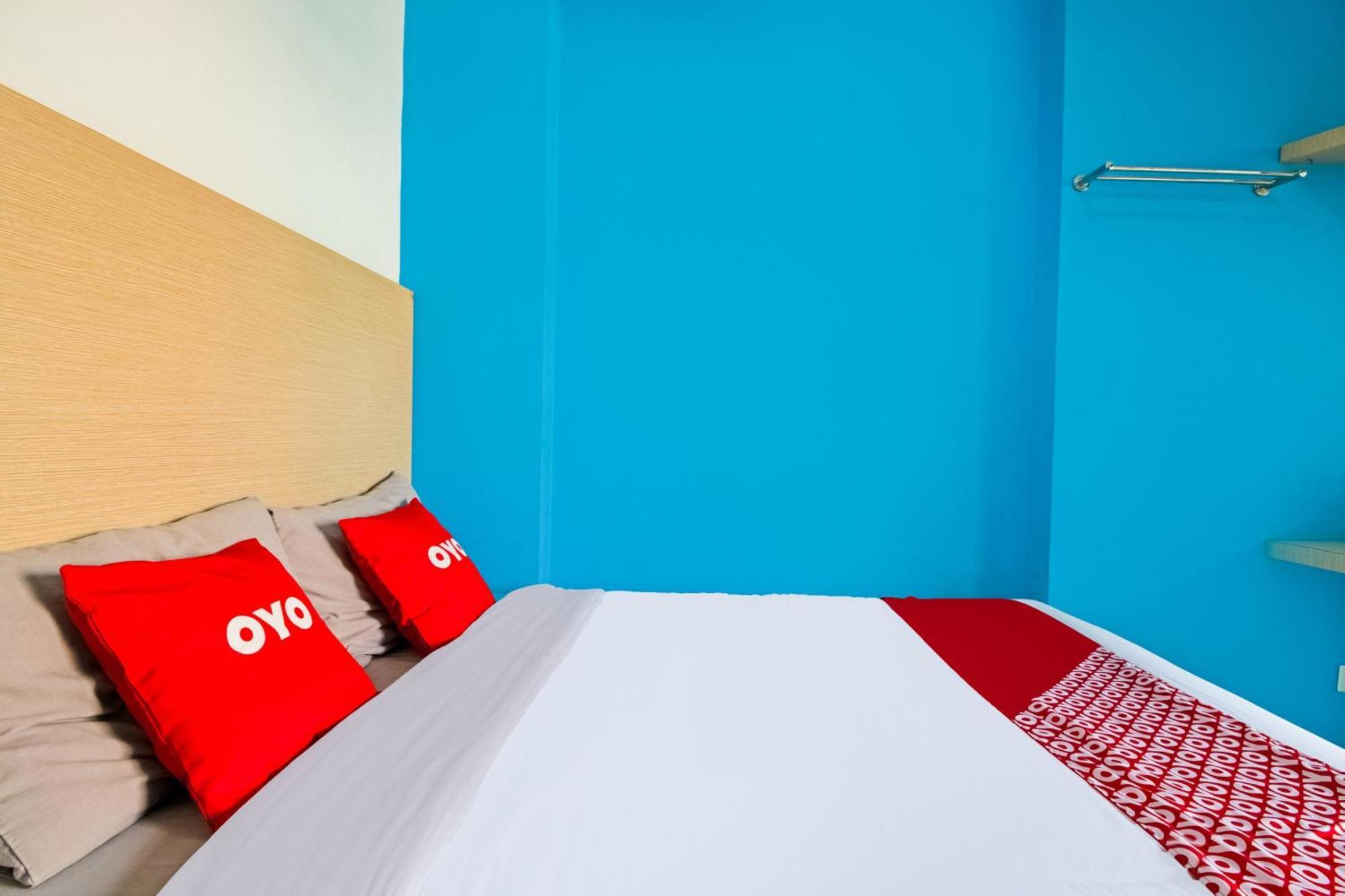 Oyo Flagship 3753 Cassa Dua Hotel Cimahi Exterior foto